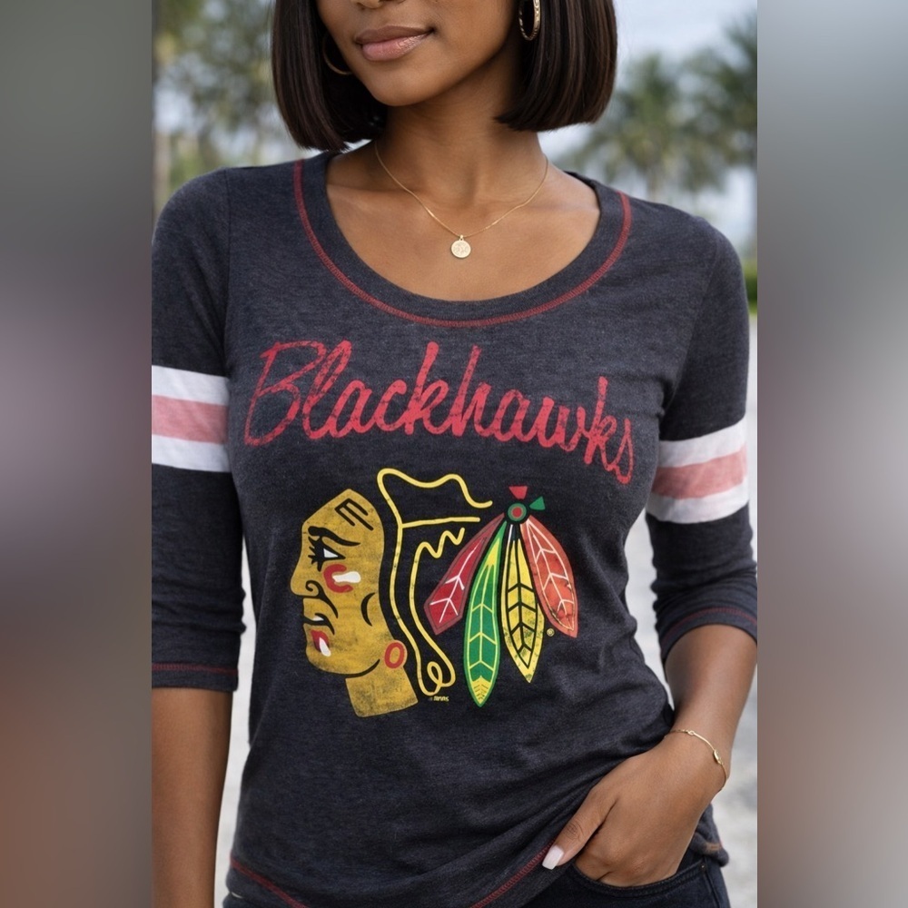 CHICAGO BLACKHAWKS Shirt Women's 3/4 Sleeve Faded Black